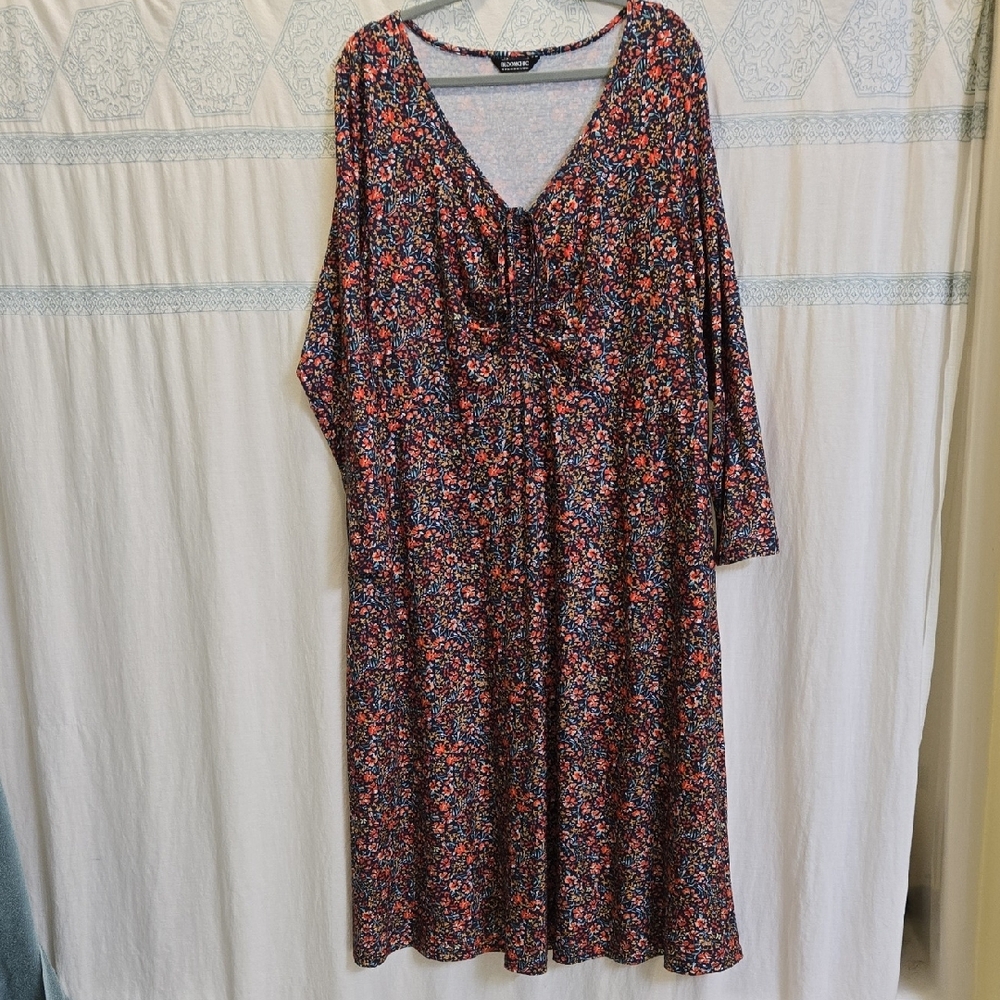 BloomChic Multicolor Floral Long Sleeve V neck Dress - New Without Tags